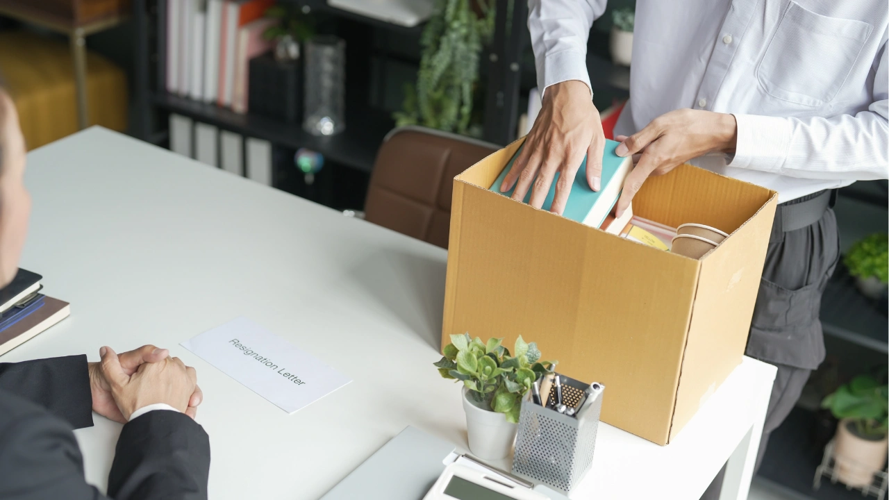 Contoh Surat Pengunduran Diri Kerja yang Baik dan Sopan