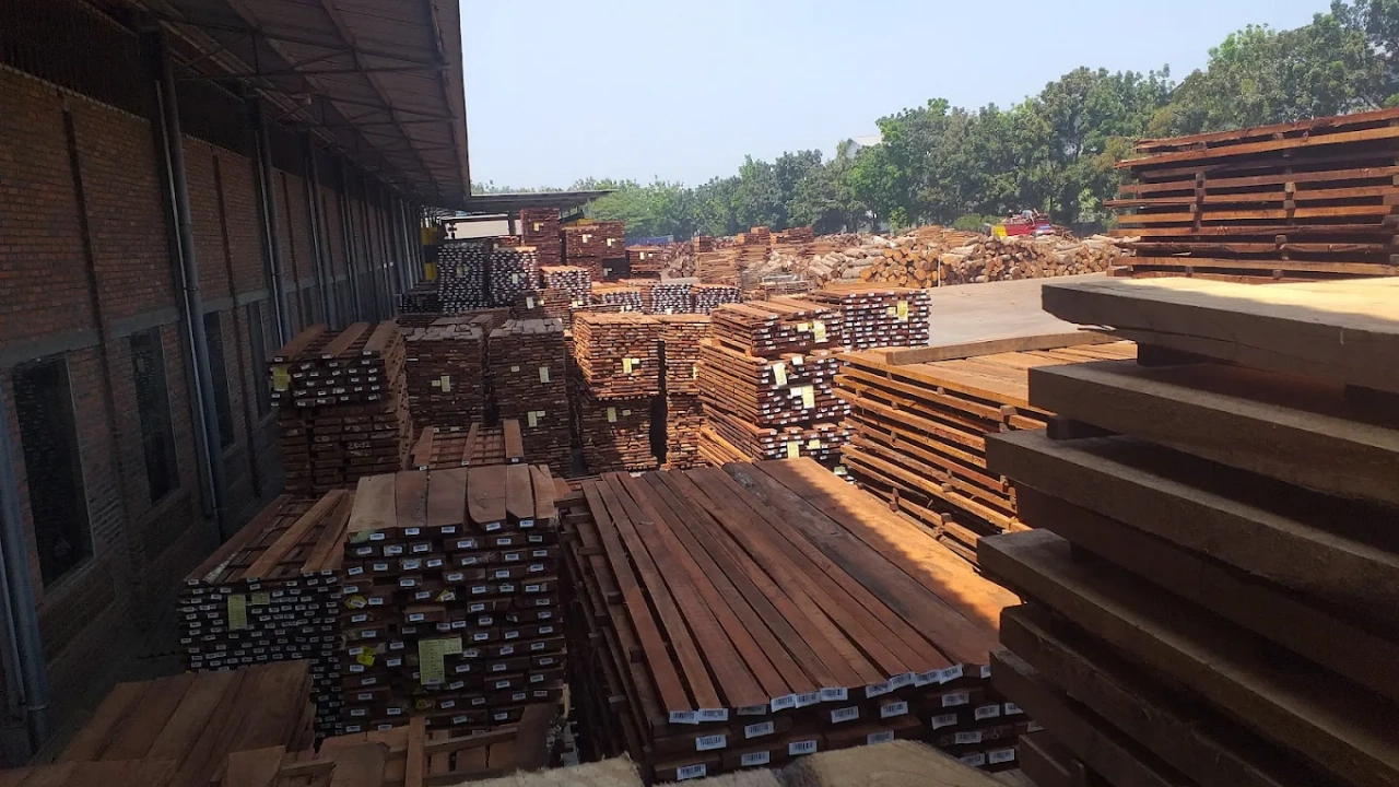 Gaji PT Kayu Mebel Indonesia Terbaru